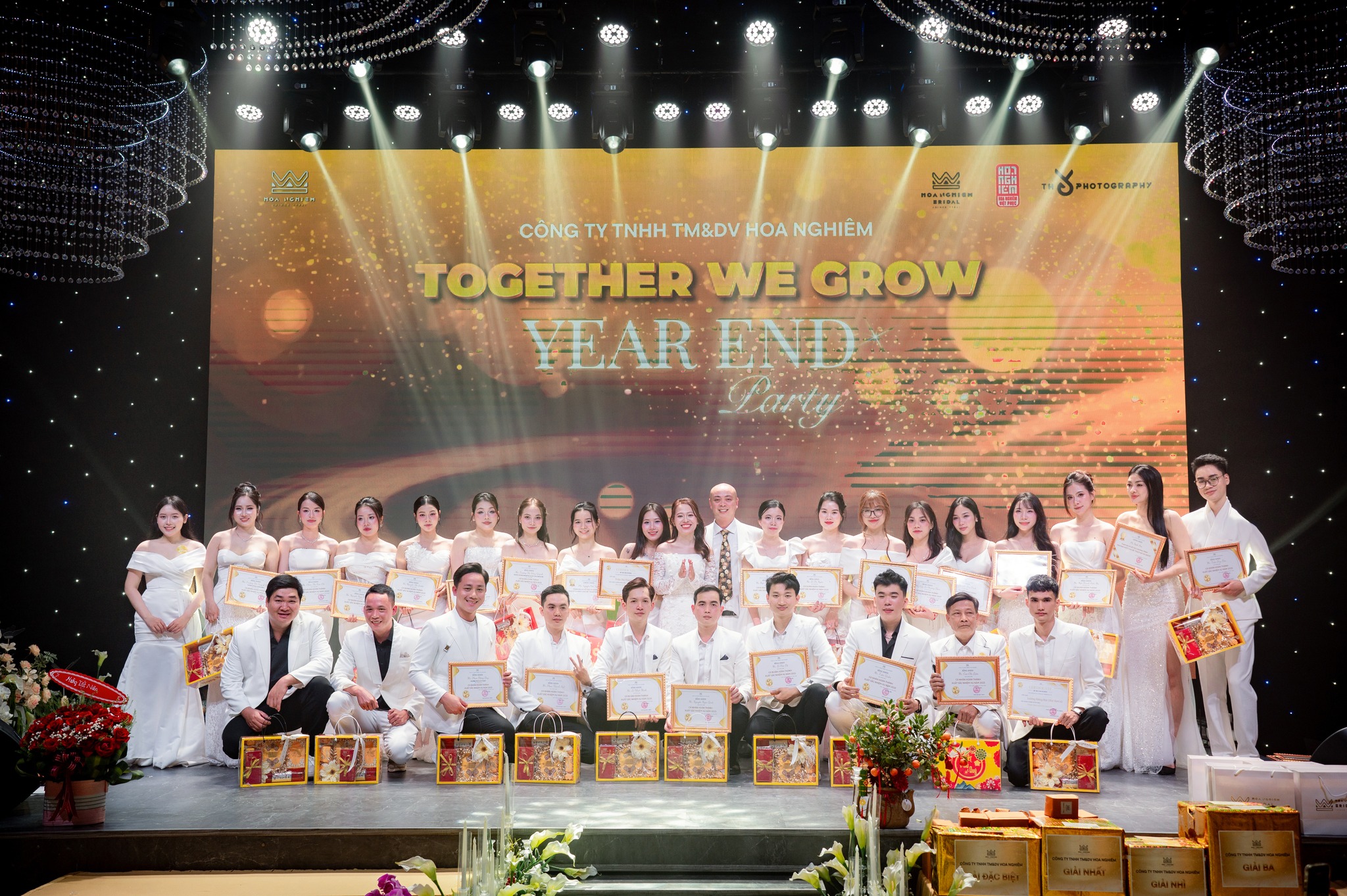 Hoa Nghiêm Bridal - Studio chụp ảnh cưới đẹp số 1 tại Huế với váy cưới đẳng cấp