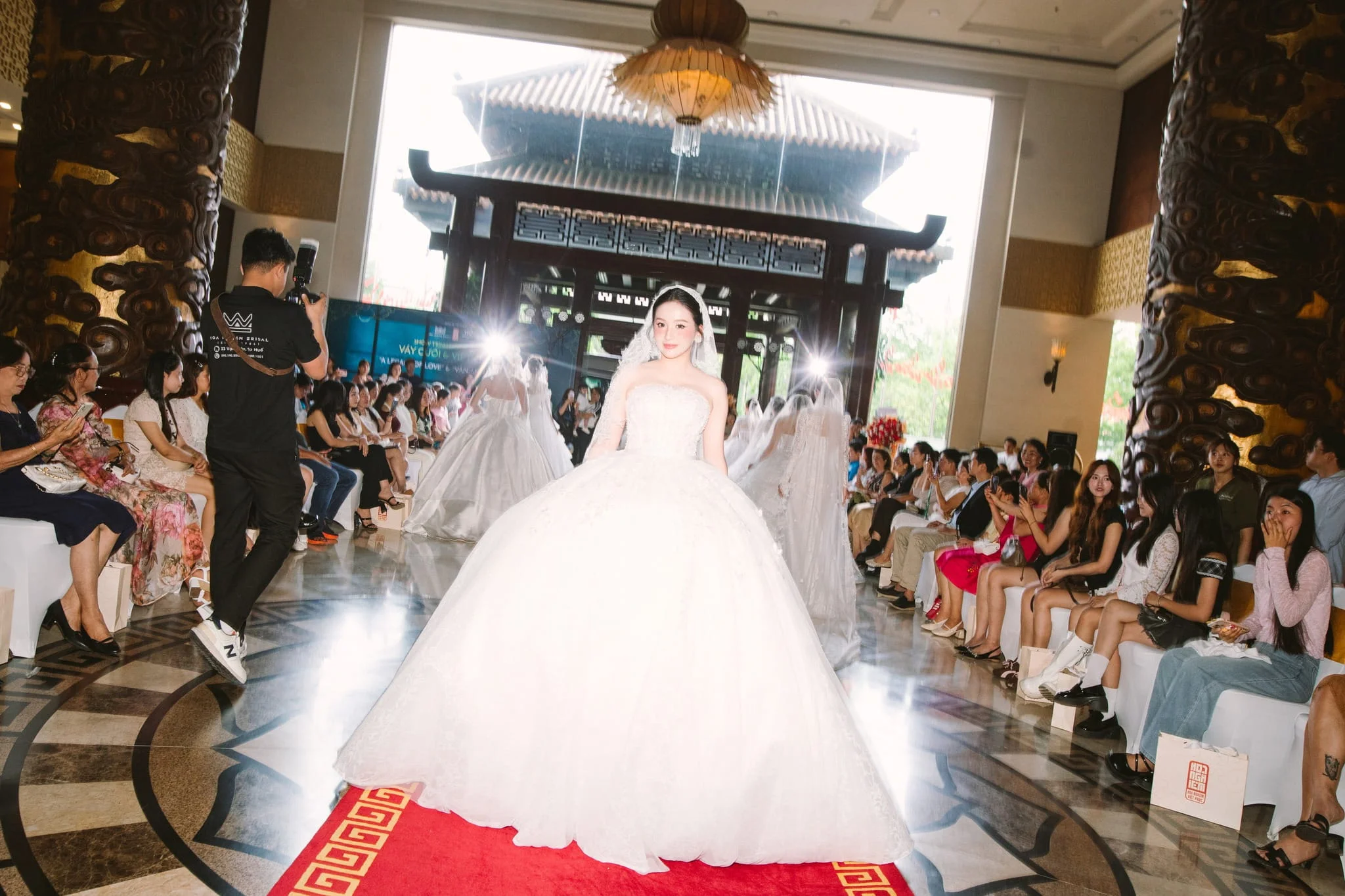 Show diễn thời trang váy cưới “A Legacy of Love” của thương hiệu Hoa Nghiêm Bridal