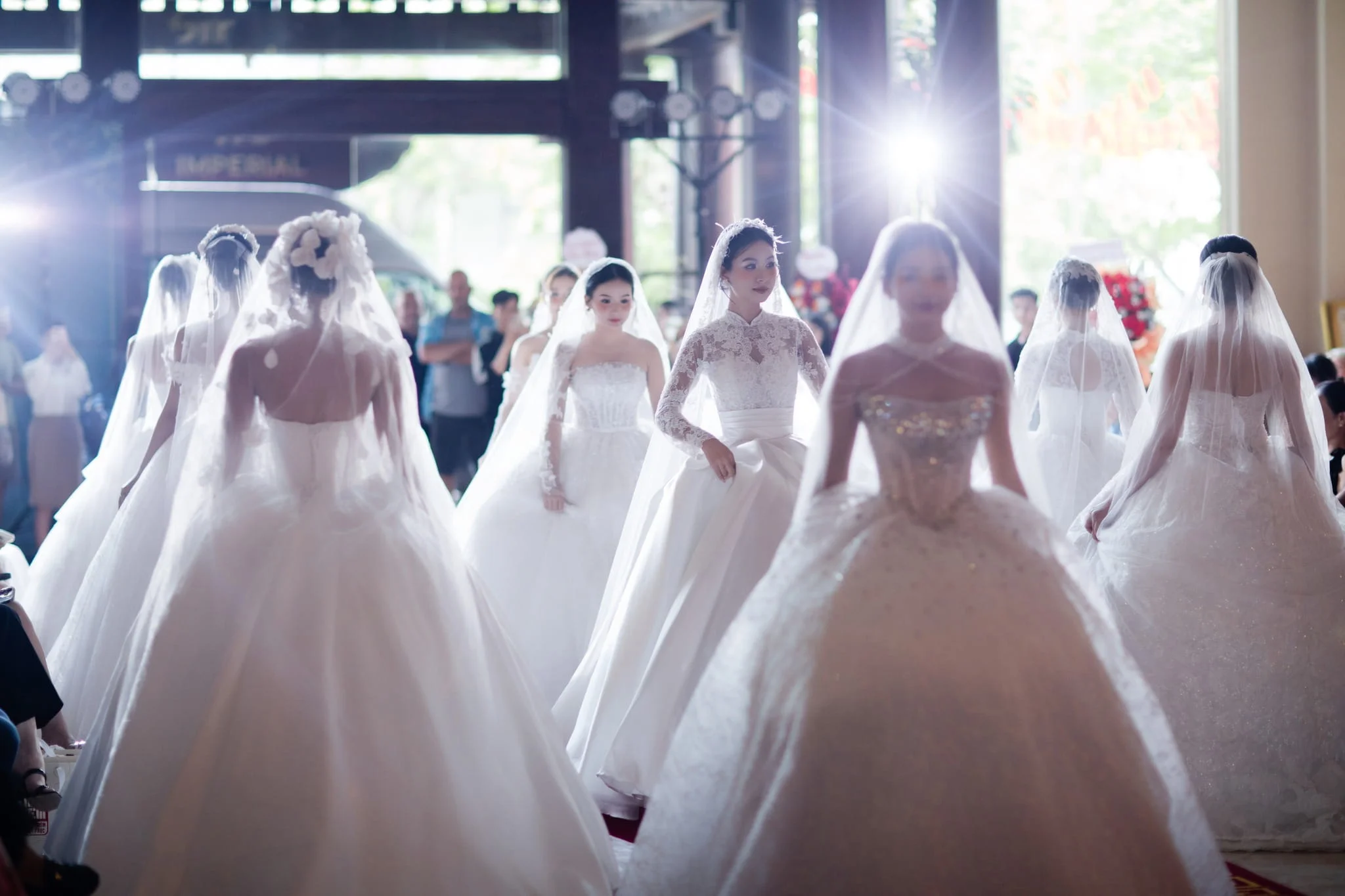 BST váy cưới cao cấp “A Legacy of Love” của Hoa Nghiêm Bridal đã để lại nhiều ấn tượng tốt đẹp trong lòng quý khán giả