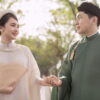 Áo Tấc trắng và xanh rêu cho cặp đôi yêu thích sự tối giản.