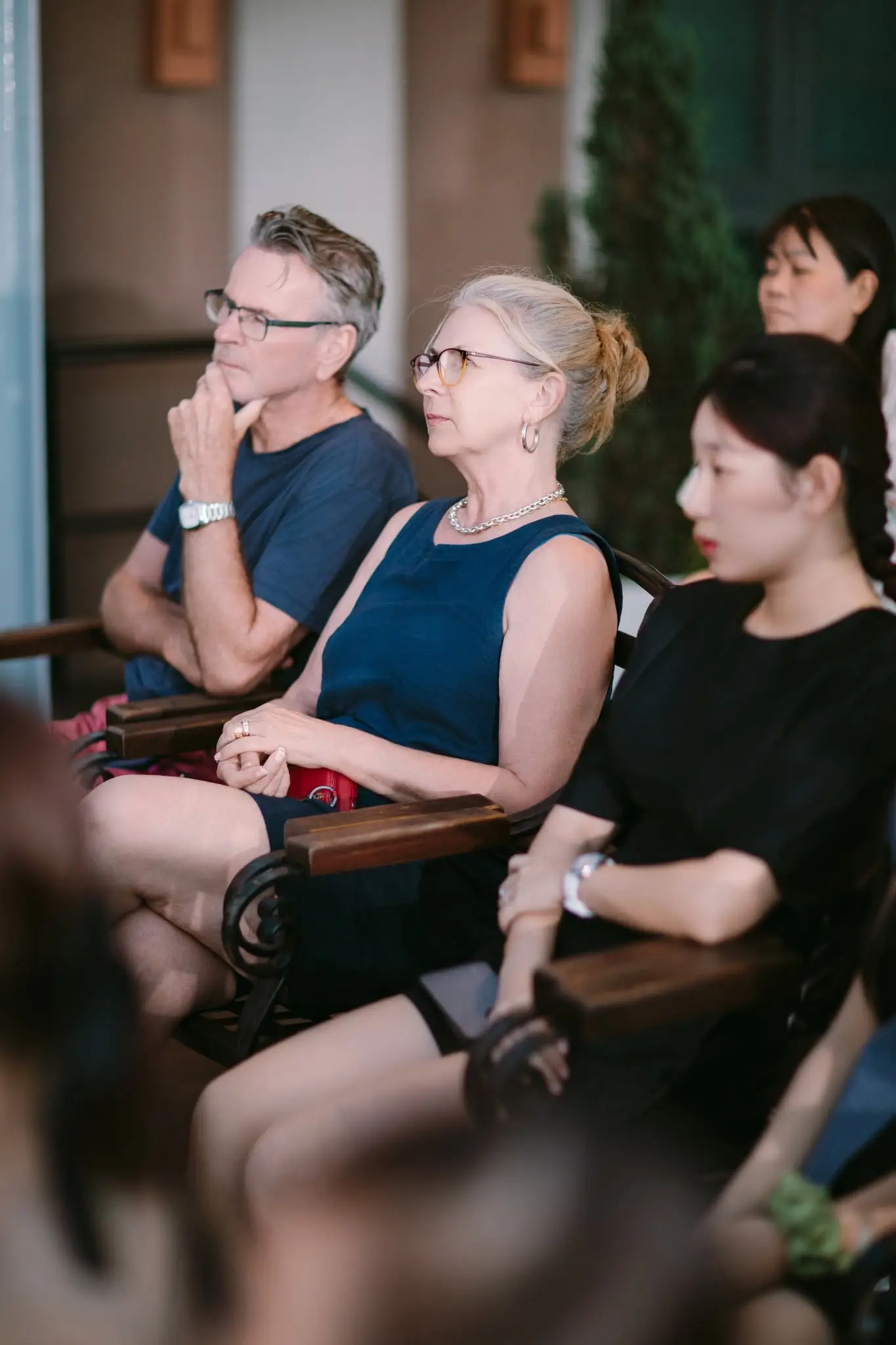 Show diễn thu hút sự chú ý của khách quốc tế