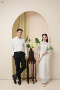 Chụp ảnh cưới Studio với concept áo dài trắng tối giản đầy tinh tế