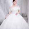 Váy cưới công chúa trễ vai corset eo nhọn phối ren hoa 3D bồng xòe
